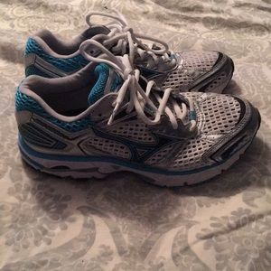 Mizuno Wave Inspire 7 size 7.5